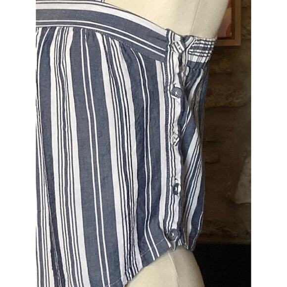 Denim Blue & White Striped Button Crop Top - Universal Threads - XS - Picture 4 of 6
